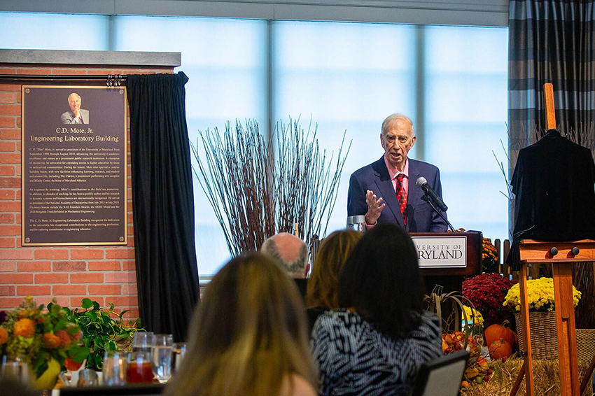 C.D. “Dan” Mote, Jr. speaks at University House during a celebration of the naming of the Incentive Awards Program and the Engineering Laboratory Building in his honor. Photo: Stephanie S. Cordle