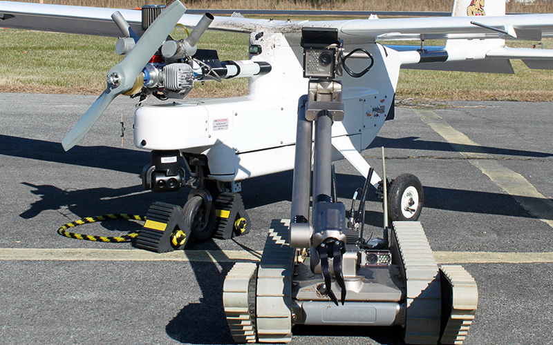 University of Maryland, Navy Control Robot From 6,000...