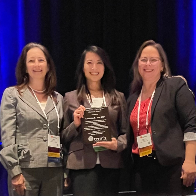 From left to right: Molly Shoichet (TERMIS-AM Past-President), Catherine K. Kuo, Cherie Stabler (TERMIS-AM President)